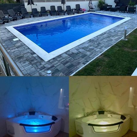 סוקו בניה Villa Ronic מראה חיצוני תמונה