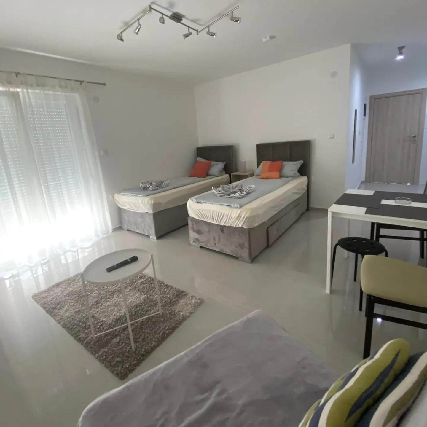 סוקו בניה Villa Ronic מראה חיצוני תמונה